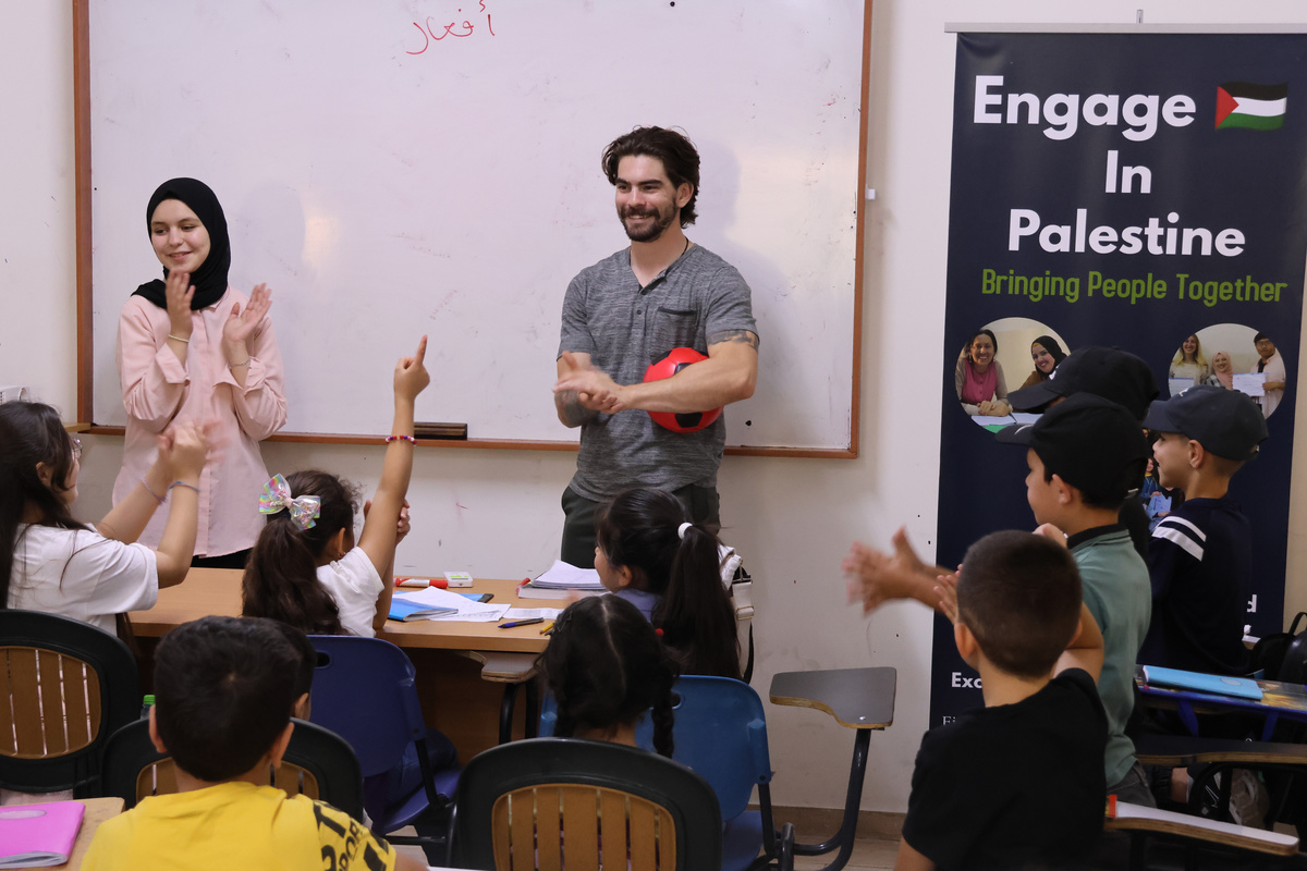 How to Volunteer with Palestinian Children in the West Bank?